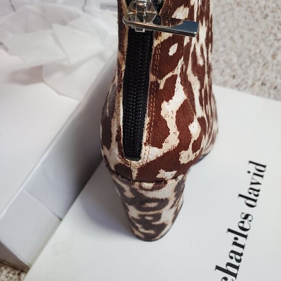 Charles David White Multi Animal Pattern Haircalf Boots/Booties - Picture 8 of 10